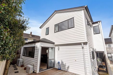 Photo of property in 86a Kelman Road, Kelston, Auckland, 0602