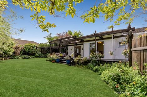 Photo of property in 11 Porritt Street, Saint Johns Hill, Whanganui, 4500