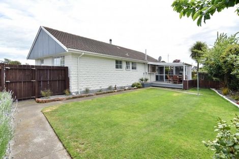 Photo of property in 3 Cowper Place, Avondale, Christchurch, 8061