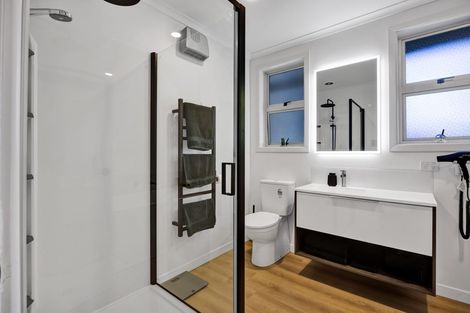 Photo of property in 12 Green Lane, Hawera, 4610