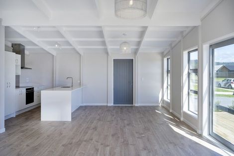 Photo of property in 8 Ngaroma Crescent, Whitianga, 3510