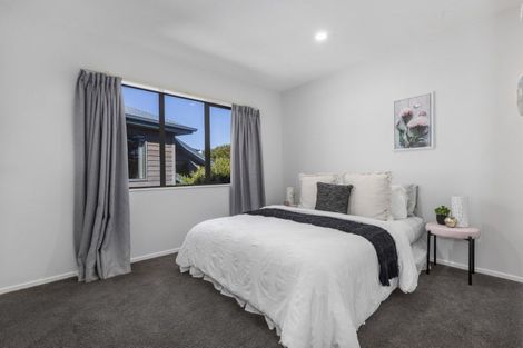 Photo of property in 2b Observatory Close, Whitby, Porirua, 5024