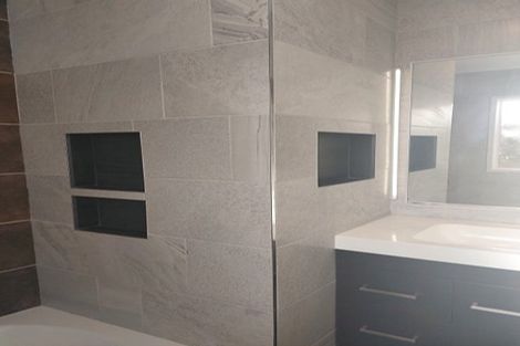 Photo of property in 33 Central Park Drive, Te Atatu South, Auckland, 0610