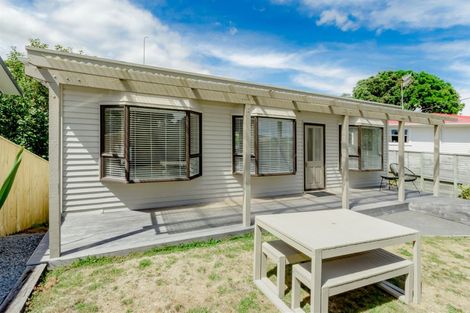 Photo of property in 22 Gavin Road, Raumati Beach, Paraparaumu, 5032