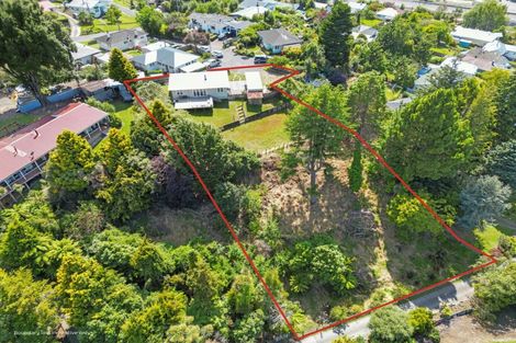 Photo of property in 2 Rolfe Place, Taihape, 4720