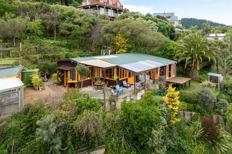 Photo of property in 24 Selwyn Road, Lyttelton, 8082