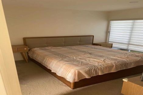 Photo of property in 107 Luckens Road, West Harbour, Auckland, 0618