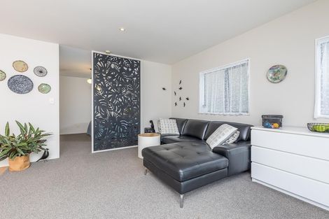 Photo of property in 32 Malaspina Place, Papatoetoe, Auckland, 2025