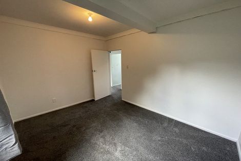 Photo of property in 96 Ruskin Road, Newlands, Wellington, 6037