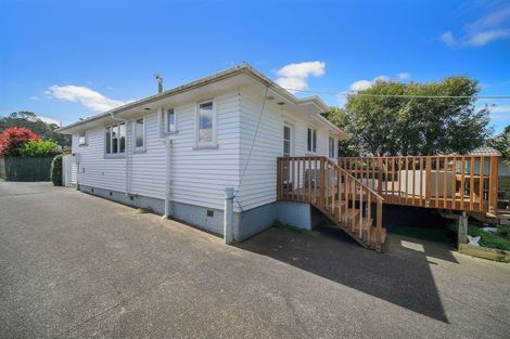 Photo of property in 35 Woodside Road, Massey, Auckland, 0614