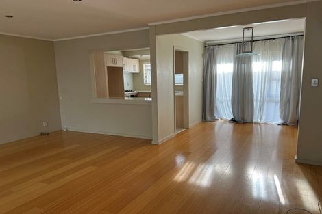 Photo of property in 1/15 Sunnynook Road, Forrest Hill, Auckland, 0620