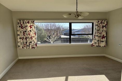 Photo of property in 11 Wittys Road, Avonhead, Christchurch, 8042