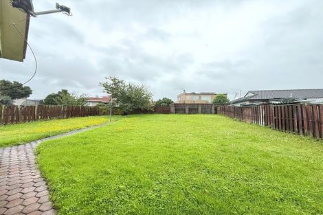Photo of property in 15 Olena Avenue, Sunnyhills, Auckland, 2010