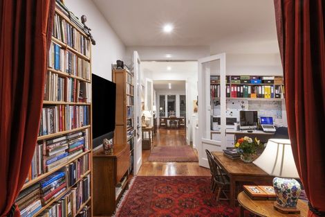 Photo of property in 19 Lower North Terrace, Kelburn, Wellington, 6012