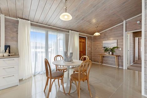 Photo of property in 11a Pokapu Place, Bethlehem, Tauranga, 3110