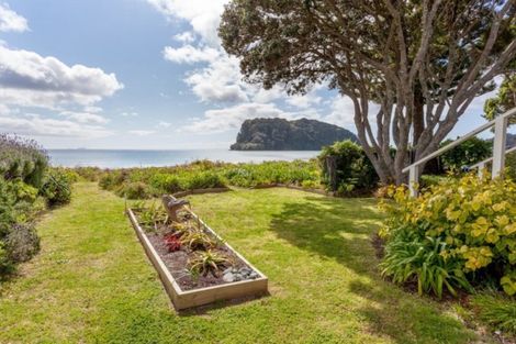 Photo of property in 126 Seaview Road, Whangamata, 3620
