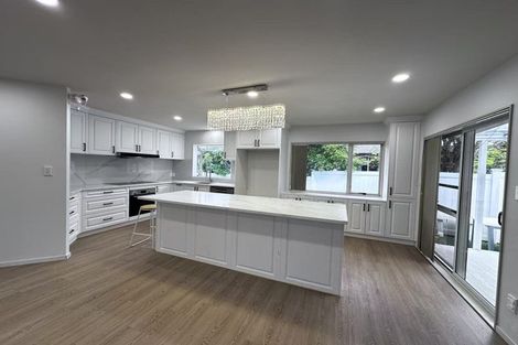 Photo of property in 41a Lynwood Road, New Lynn, Auckland, 0600