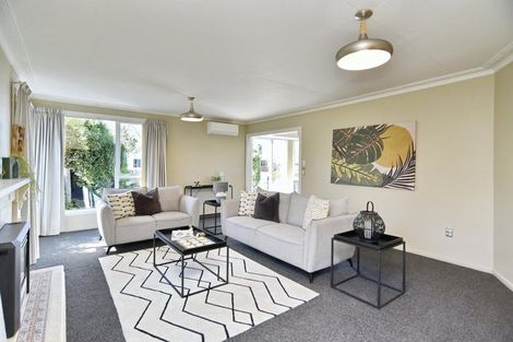 Photo of property in 5 Hannah Place, Redwood, Christchurch, 8051