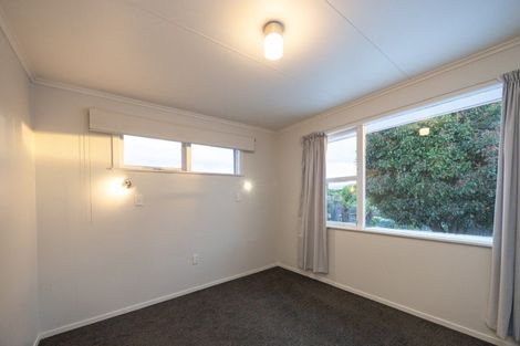 Photo of property in 2a Ruamahanga Crescent, Terrace End, Palmerston North, 4410