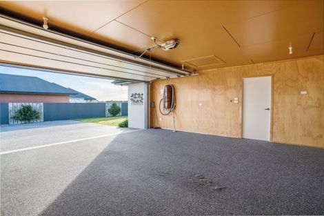 Photo of property in 32 Northview Avenue, Winton, 9720