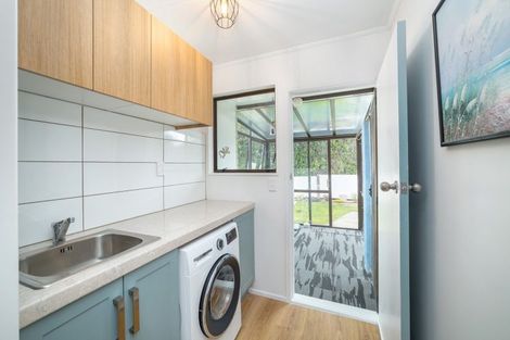 Photo of property in 32 Lowes Place, Solway, Masterton, 5810