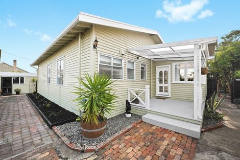 Photo of property in 1 Winter Street, Fairfield, Hamilton, 3214