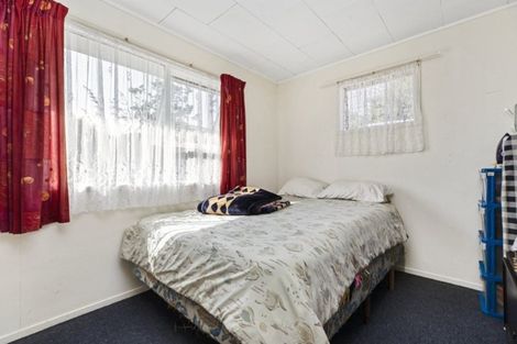 Photo of property in 76 Hindmarsh Street, Henderson, Auckland, 0612