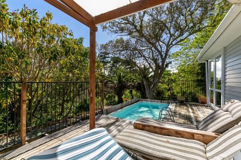 Photo of property in 917 South Head Road, South Head, Helensville, 0874