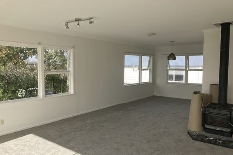 Photo of property in 137 Gossamer Drive, Pakuranga Heights, Auckland, 2010