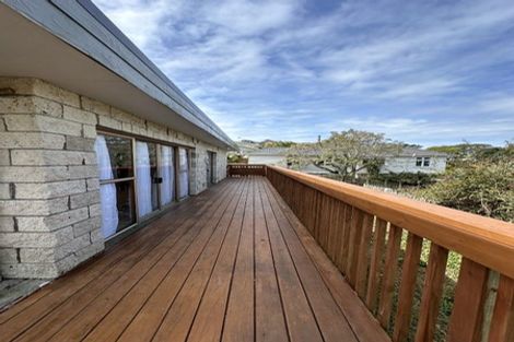 Photo of property in 16a Brian Crescent, Stanmore Bay, Whangaparaoa, 0932