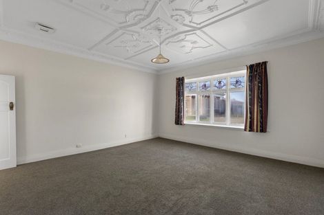 Photo of property in 240 South Road, Caversham, Dunedin, 9012