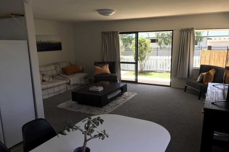 Photo of property in 6/1551 Great North Road, Waterview, Auckland, 1026