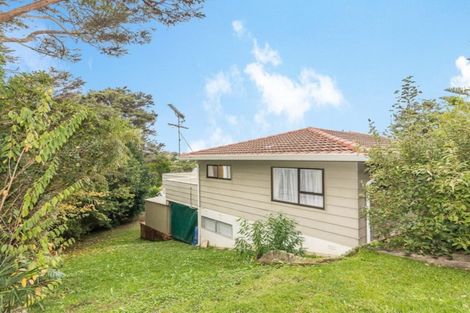 Photo of property in 11 Wirihana Road, Titirangi, Auckland, 0604
