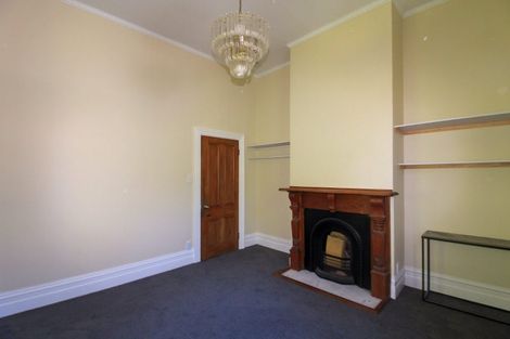 Photo of property in 14a Kelburn Parade, Kelburn, Wellington, 6012