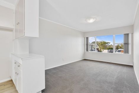 Photo of property in 2/3 Stanley Avenue, Milford, Auckland, 0620