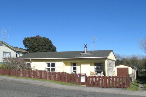 Photo of property in 31 Toi Street, Otaki Beach, Otaki, 5512