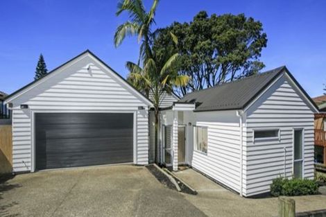 Photo of property in 1b Lynwood Road, New Lynn, Auckland, 0600