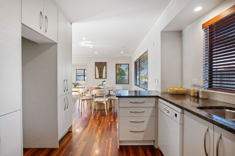 Photo of property in 48 Lakeside Drive, Orewa, 0931