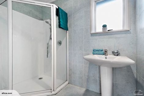 Photo of property in 10 Harry Ward Place, Henderson, Auckland, 0610