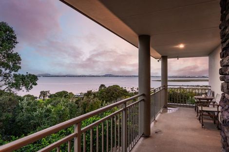 Photo of property in 67 Harbour View Road, Te Atatu Peninsula, Auckland, 0610