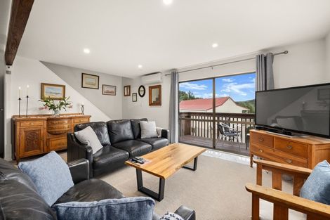 Photo of property in 6 Puketiro Place, Paihia, 0200