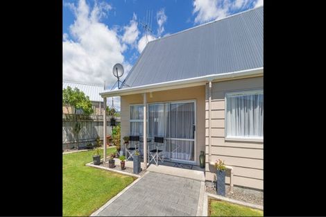 Photo of property in 8a Broadbelt Grove, Levin, 5510