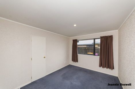 Photo of property in 20 Aspen Way, Kelvin Grove, Palmerston North, 4414