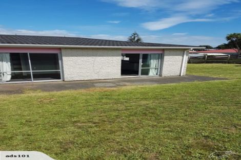 Photo of property in 30a Simons Street, Moturoa, New Plymouth, 4310