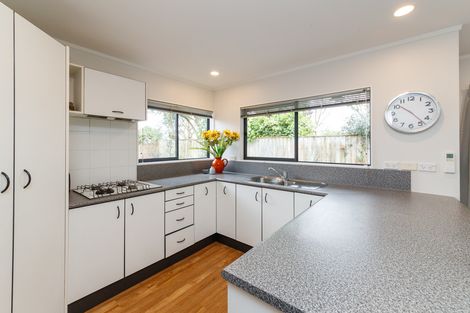 Photo of property in 9 Scandia Court, Hokowhitu, Palmerston North, 4410