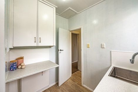 Photo of property in 7 Hussey Street, Waverley, 4510