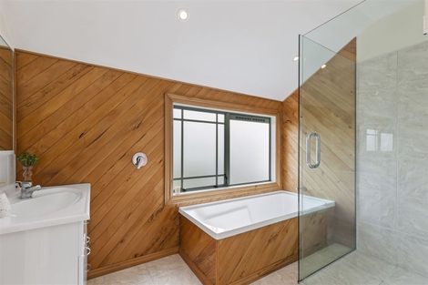 Photo of property in 15a The Quadrant, Miramar, Wellington, 6022