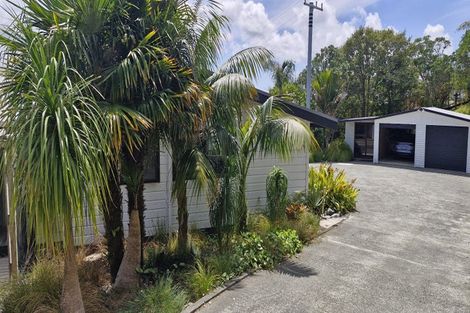 Photo of property in 84 Brick Bay Drive, Sandspit, Warkworth, 0982