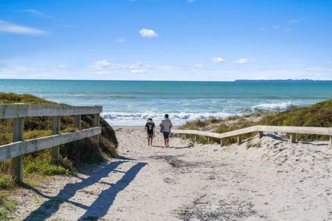 Photo of property in 570b Papamoa Beach Road, Papamoa Beach, Papamoa, 3118