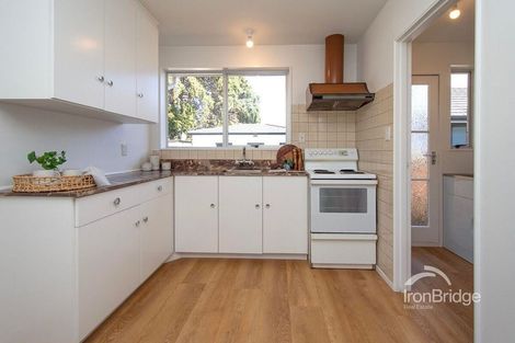 Photo of property in 2/72 Waratah Street, Avondale, Christchurch, 8061